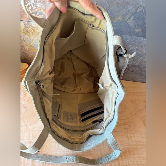 NWOT Latico Rudi Tote, pistachio color is darker, see pic 3 for real color - Picture 10 of 12